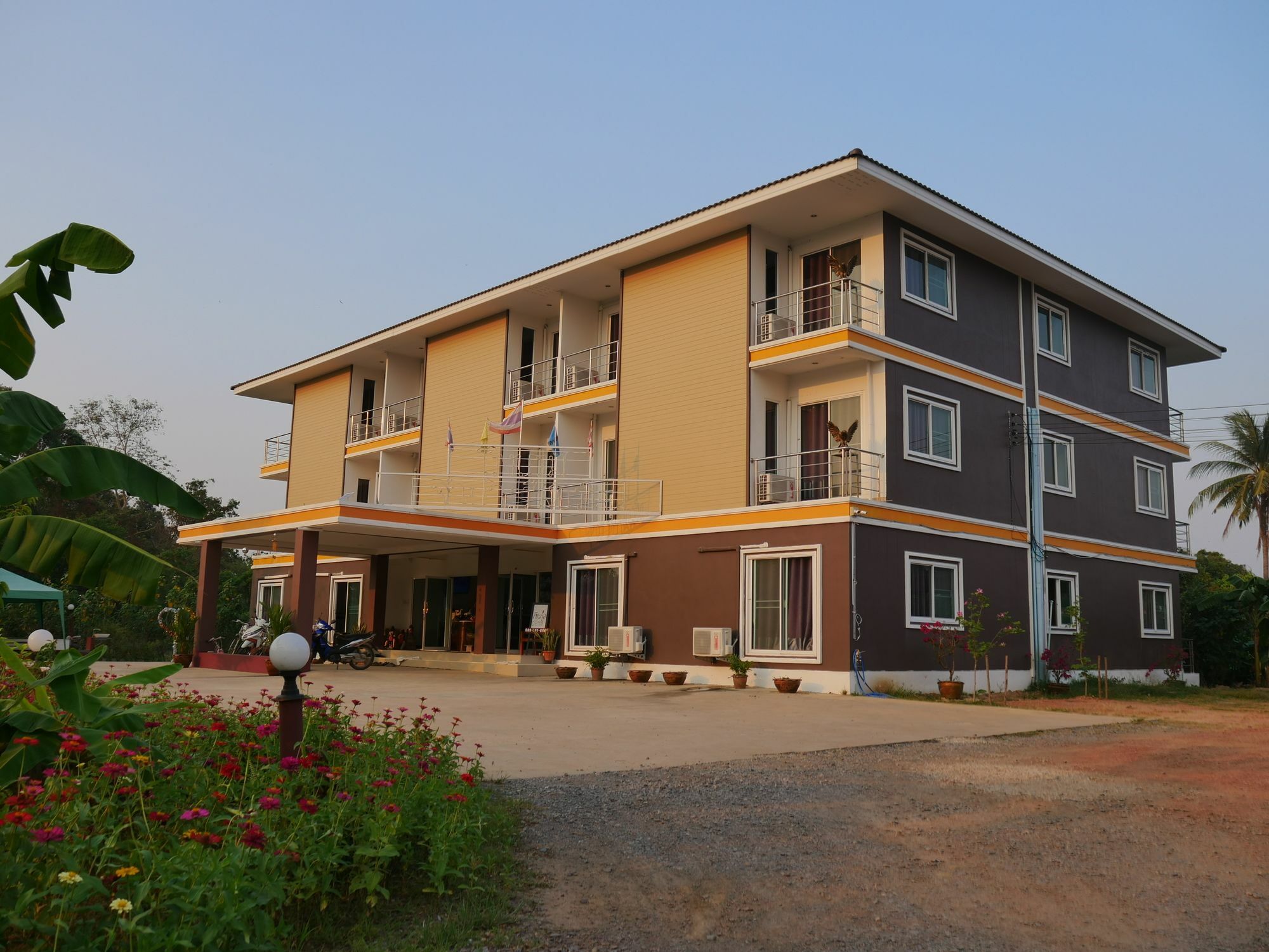 Jumpa Resort Hotel Phitsanulok Esterno foto
