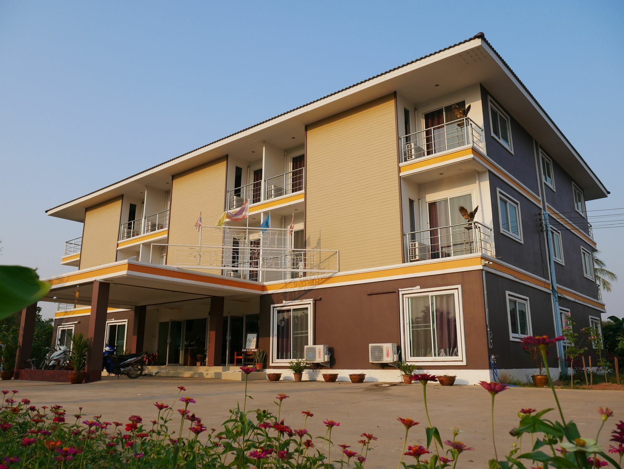 Jumpa Resort Hotel Phitsanulok Esterno foto